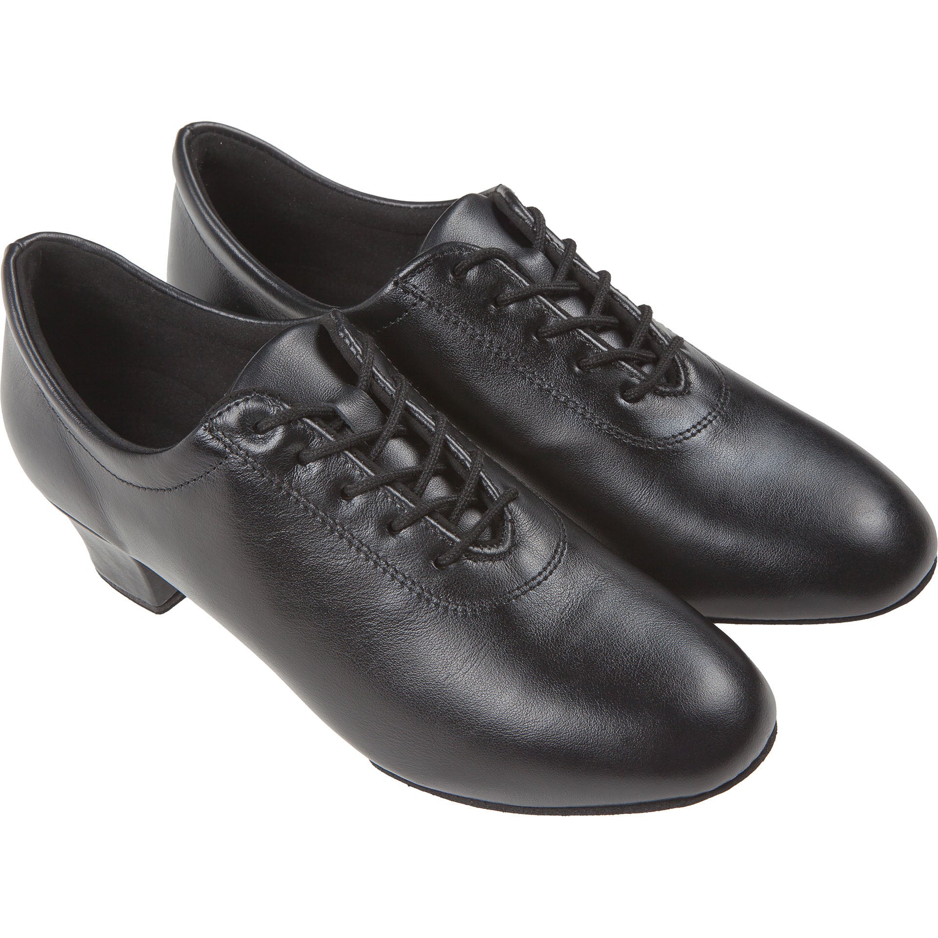 Diamant's 189 Leder Tanzschuhe in Schwarz verfügen über Schnürsenkel, niedrigen Absatz und Multiflex-Fußbett auf weißem Hintergrund.